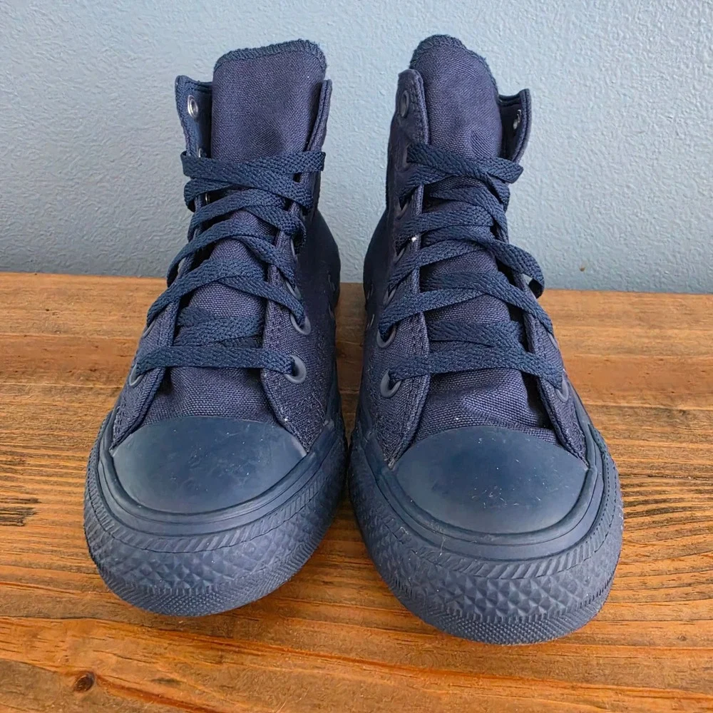 Converse Kids Chuck Taylor High Top Sneakers Navy Blue‎ 169064F Size 5.5Y/7.5W
